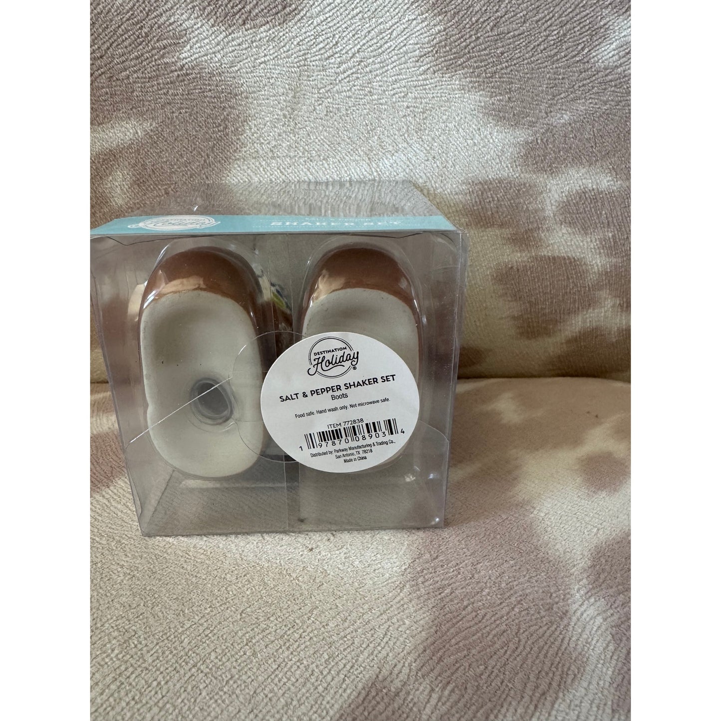 HEB Destination Holiday Bluebonnets & Boots Salt & Pepper Shaker Set NIB