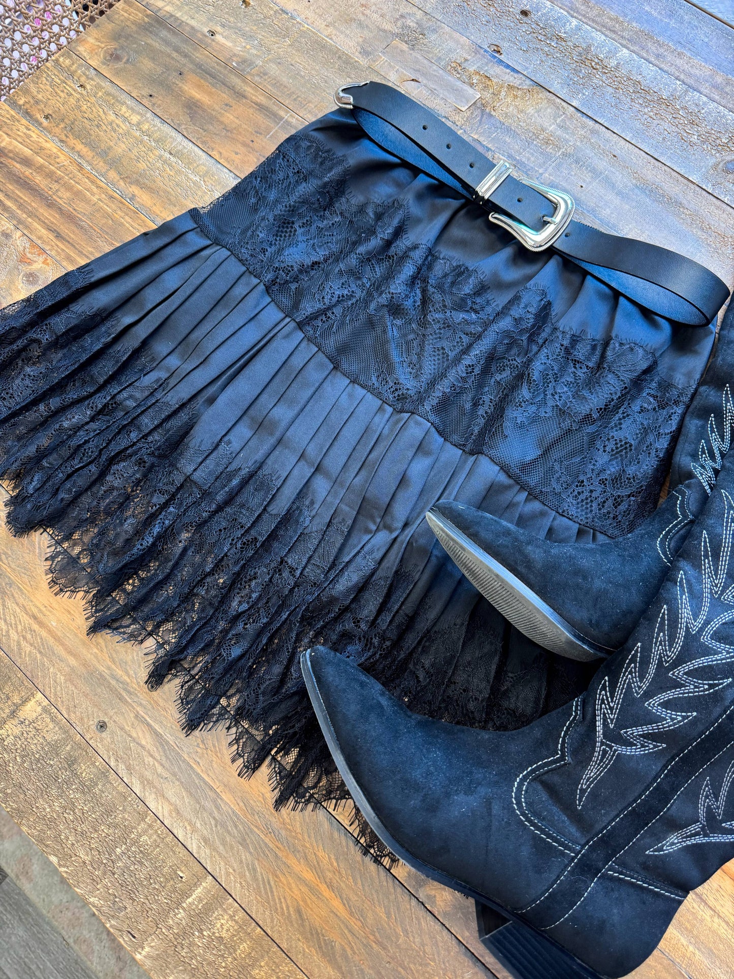 VIVIANE LACE SLIP SKIRT: BLACK / 3X