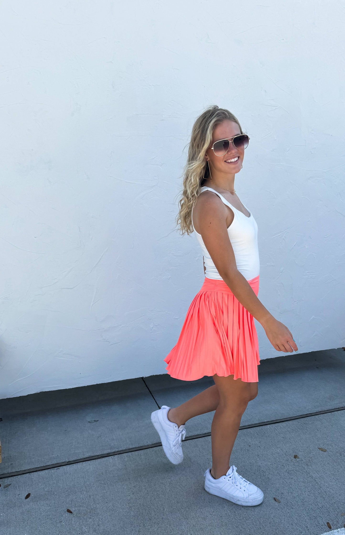 IVY LEAGUE TENNIS SKORT: NEON CORAL / 2X